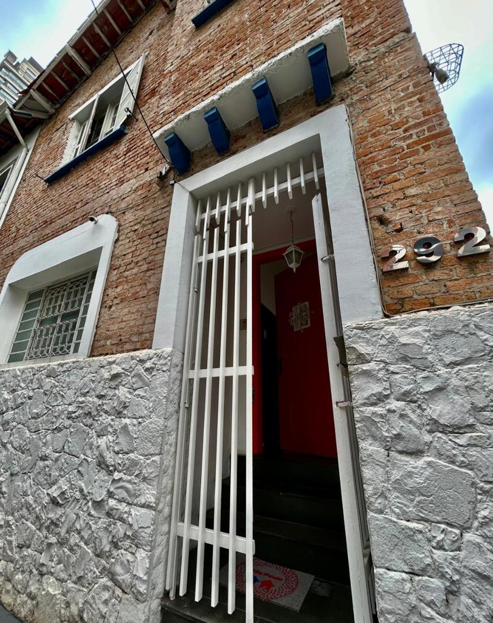 Pousada E Hostel Sao Paulo Comfort - Bairro Pinheiros, Proximo Hospital Das Clinicas E Incor, Oscar Freire, Av Paulista, Allianz, Vila Madalena E Facil Acesso Ao Ibirapuera E Morumbi מראה חיצוני תמונה